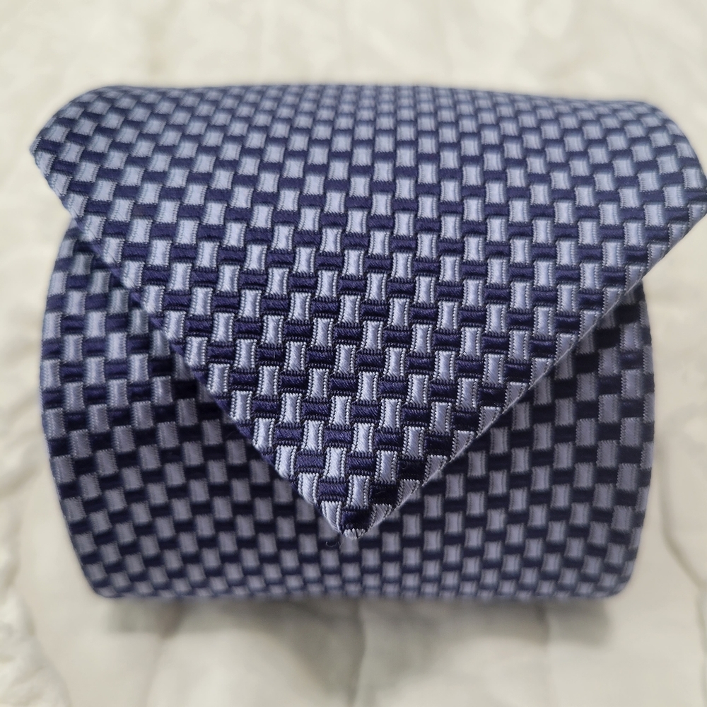 Brooks Brothers 100% Silk Tie Blue on Blue Brand New